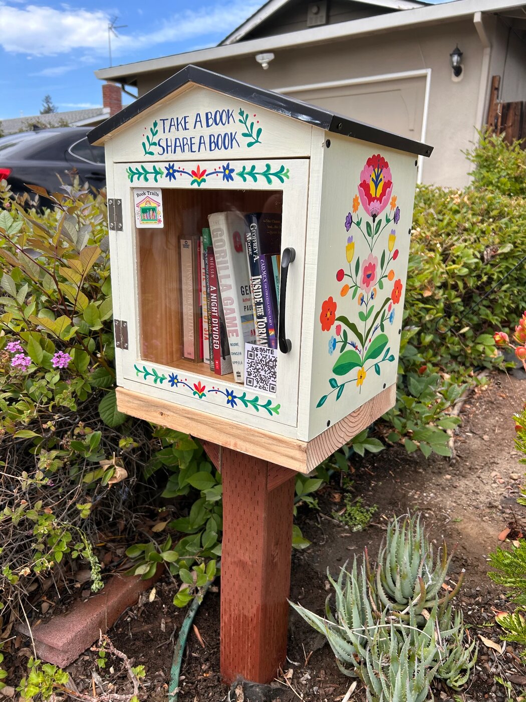 Scandinavian Floral Design book box in Cambrian Park